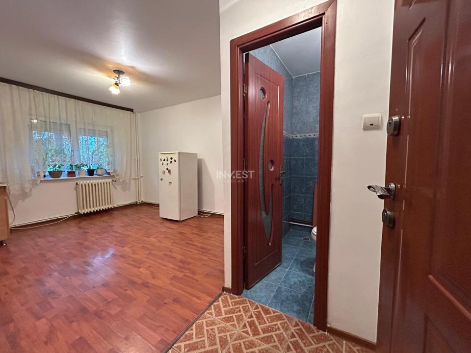 Garsoniera-Zona Galata, bloc de apartamente - 1
