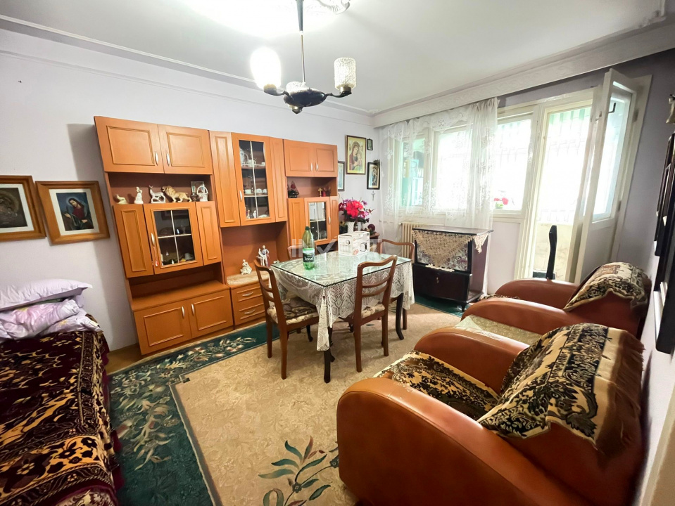 Ap 2 camere decomandat-54 mp-etaj 1-Podu Ros-Palas Mall - 1