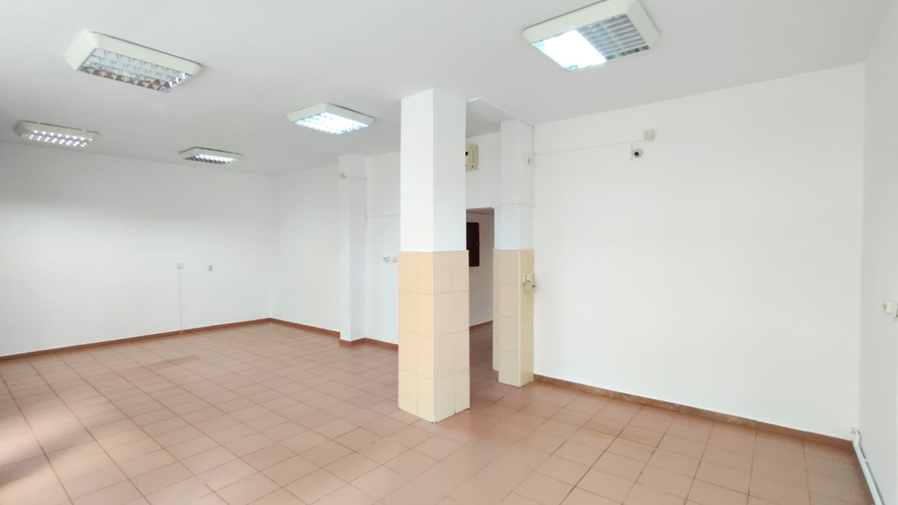Spatiu Comercial de Vanzare  