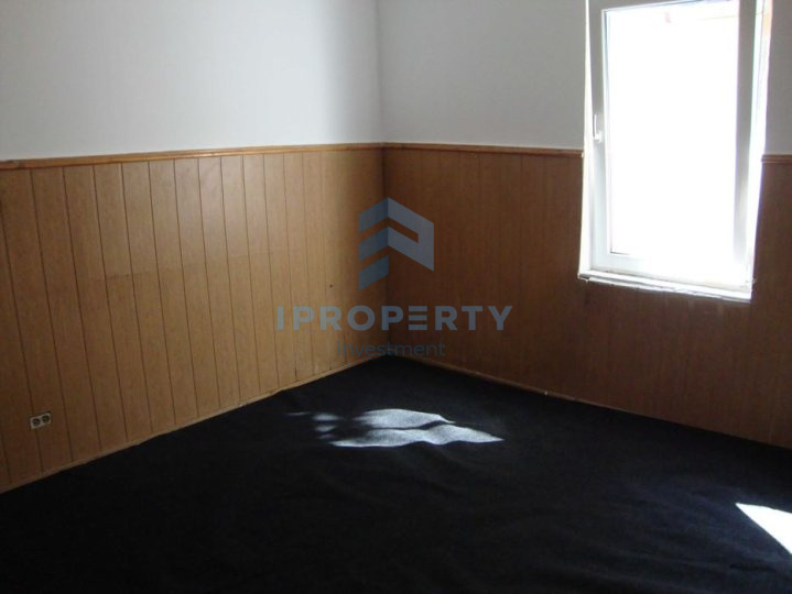 Vânzare Casă 7 camere în Drumul Sarii, intrari separate, curte 338 mp, centrala  - fotografie proprietate 4