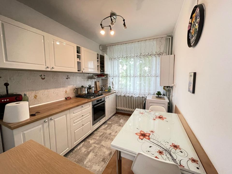 Apartament 2 camere-etaj 1-Podul de Piatra - 2