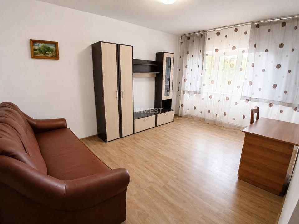 Apartament 2 camere de inchiriat zona Podu de Fier  - 1