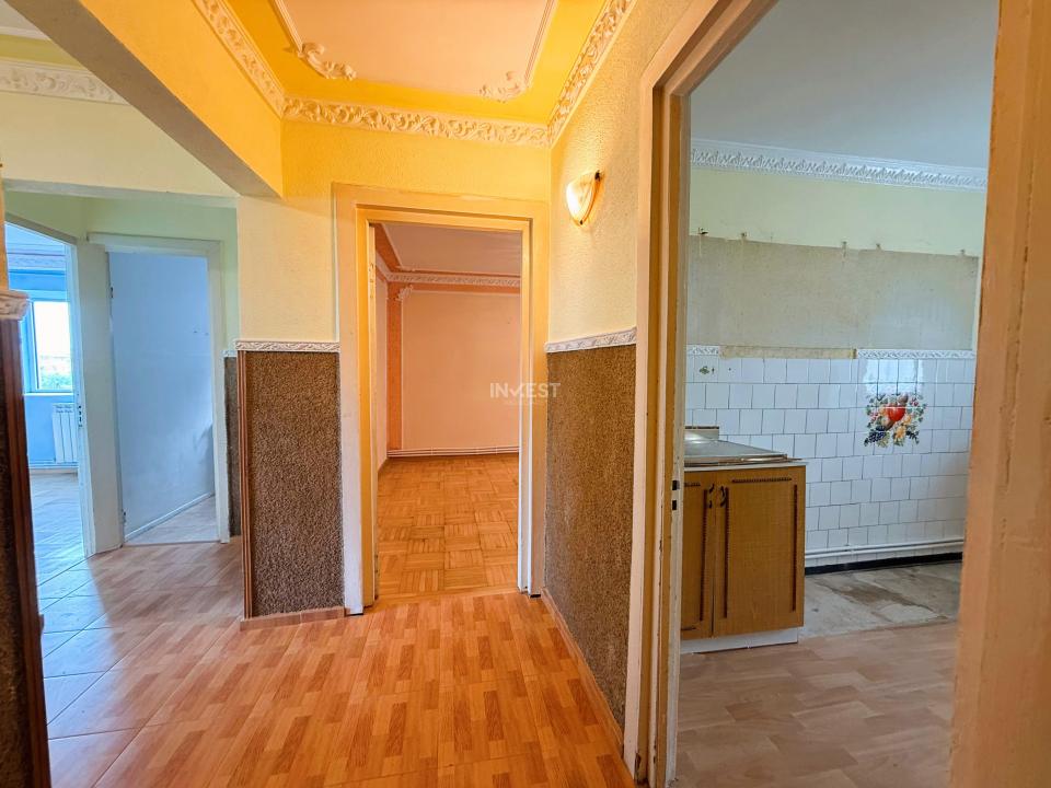 Apartament cu 4 camere lângă Mănăstirea Frumoasa - etajul 3 - bloc 1983 - 11