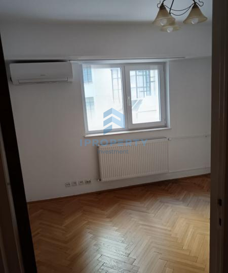 Închiriere Apartament 5 camere în Universitate - zona Ultracentrala - fotografie proprietate 7