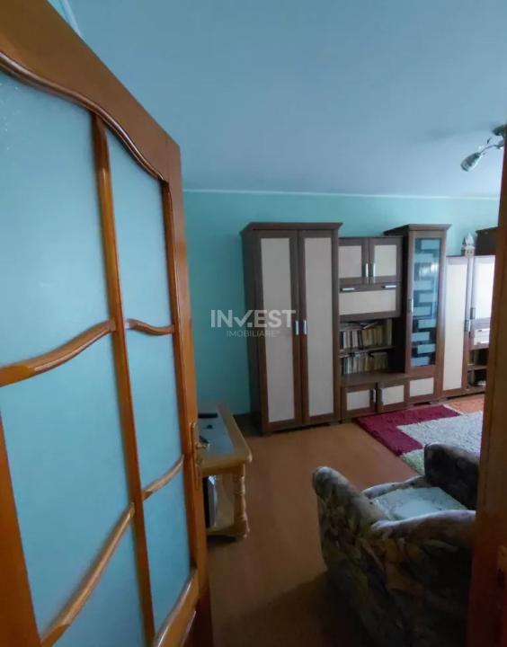 Apartament de 2 camere, decomandat, etaj intermediar - 8