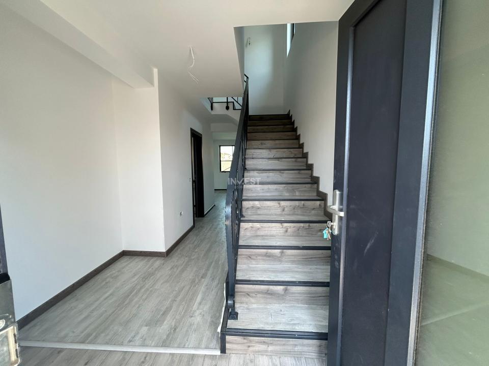 Vilă cu 4 camere Valea Lupului-Iași - 11