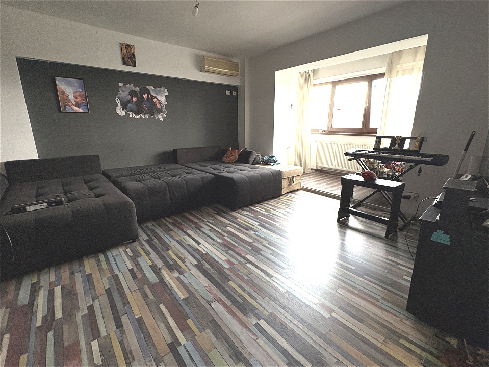 Apartament 4 camere Dristor Bloc 1998 95 Mp 2 Bai Centrala Renovat