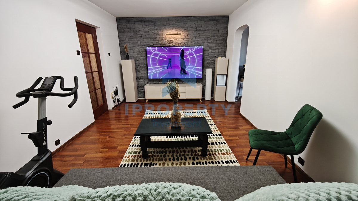 Închiriere apartament Titan 3 camere  - fotografie proprietate 1