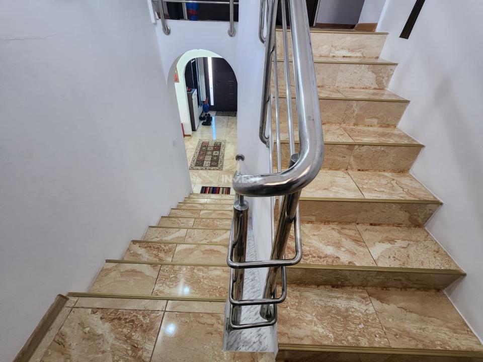 CASA INDIVIDUALA , ZONA TOMESTI, 5 CAMERE - 7