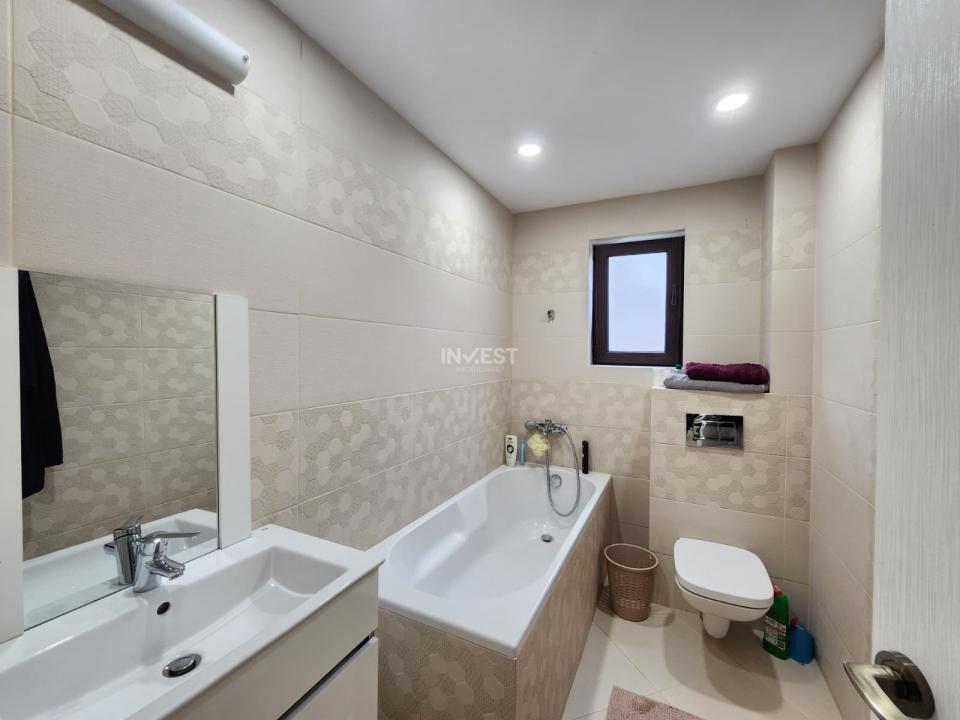 Casa de vanzare 120mp utili, 3 bai zona Valea Adanca-Mega Image - 4
