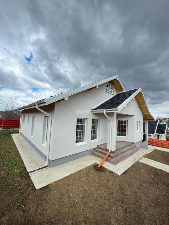 CASA INDIVIDUALA 4 CAMERE + BECI , PLACA DE BETON PESTE ETAJ , VALEA ADANCA  - 1