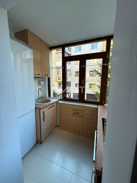 Apartament 3 camere-Sf Lazar-Palas Mall-etaj 1 - 5