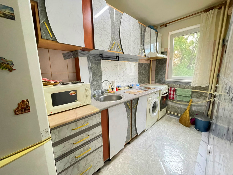 Apartament 3 camere-Podu Ros-Liceul Racovita-bloc fara risc - 5