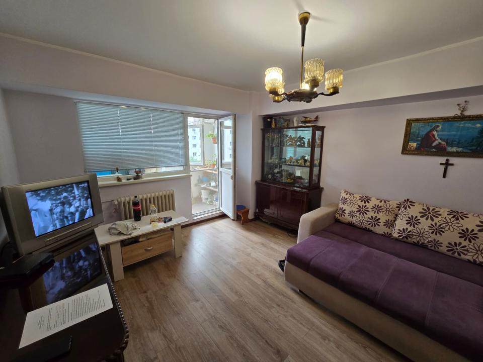 Apartament 3 camere Militari Gorjului Pacii balcon decomandat 77mp
