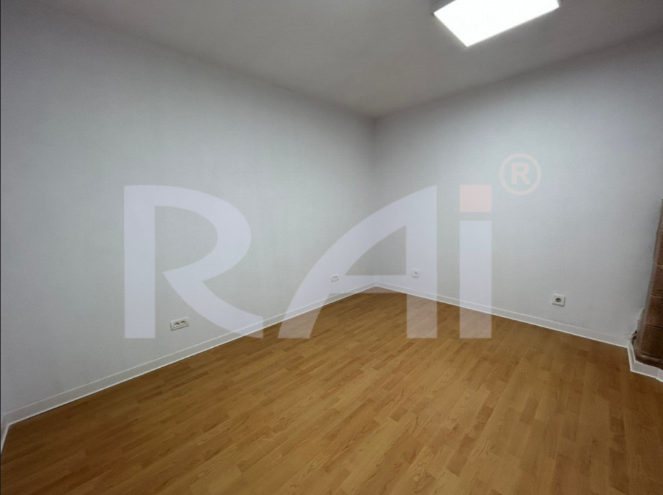 Vad comercial Piața Gării – casă 3 camere + curte