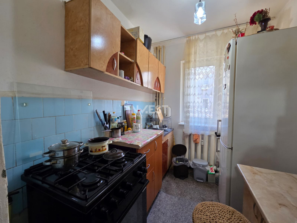 DE VANZARE-APARTAMENT 3 CAMERE-DACIA - 7