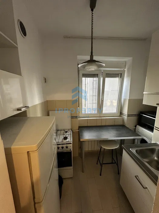 Garsoniera Ultracentrala cu centrala proprie  - fotografie proprietate 6