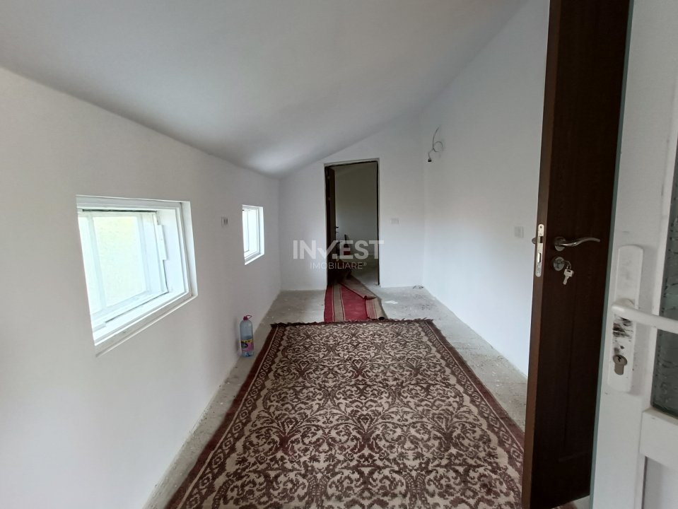 Casa cu 1688mp in zona Iepureni (Movileni) IASI - 5