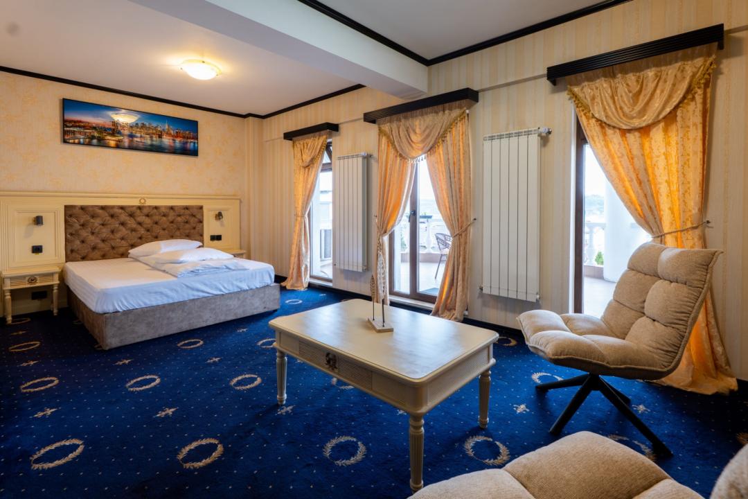 Hotel de vânzare, ideal pentru horeca sau clinică medicală