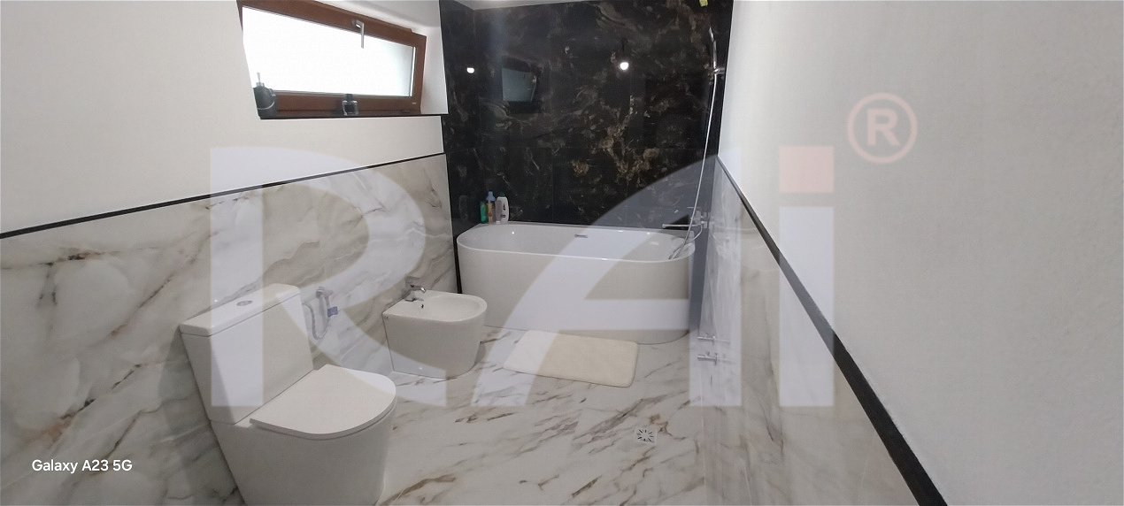 Vilă superbă – Selgros, mobilată și utilată complet-750 euro