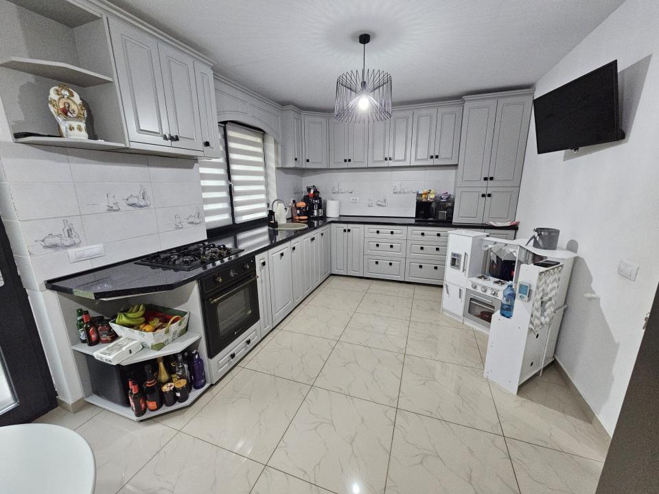 Casa 3 camere, Valea Adanca, mobilata de lux, COMISION 0%