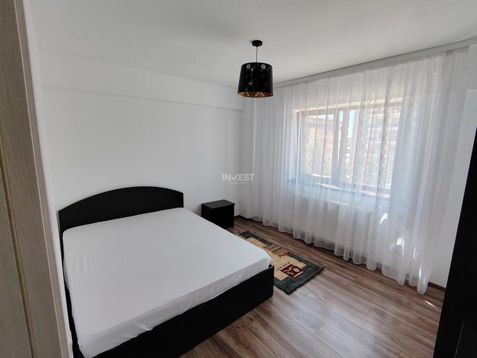 Apartament spatios cu 3 camere, decomandat, CUG - 4