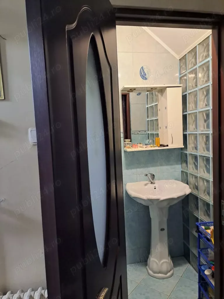 Vand apartament 4 camere - Image 9