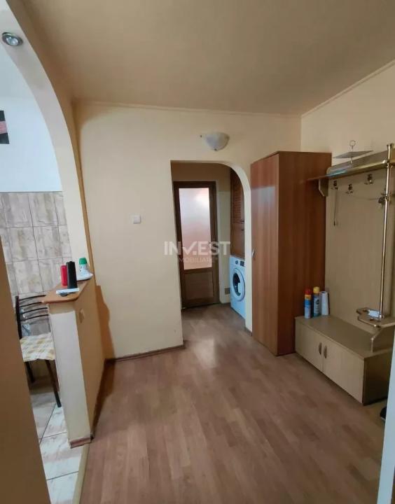 Apartament de 2 camere, decomandat, etaj intermediar - 7