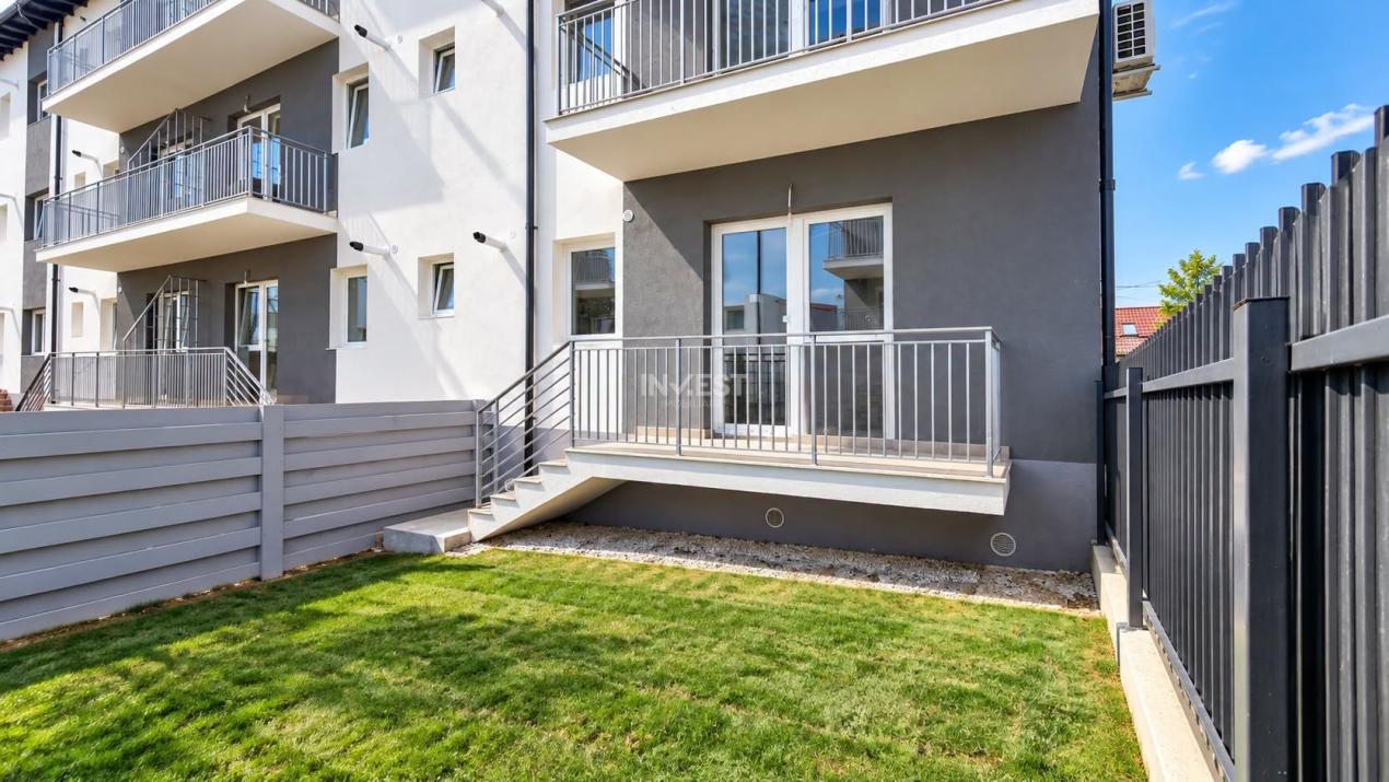 APARTAMENT 1 CAMERA, DECOMANDAT + CURTE PROPRIE, FINALIZAT SI INTABULAT - 1