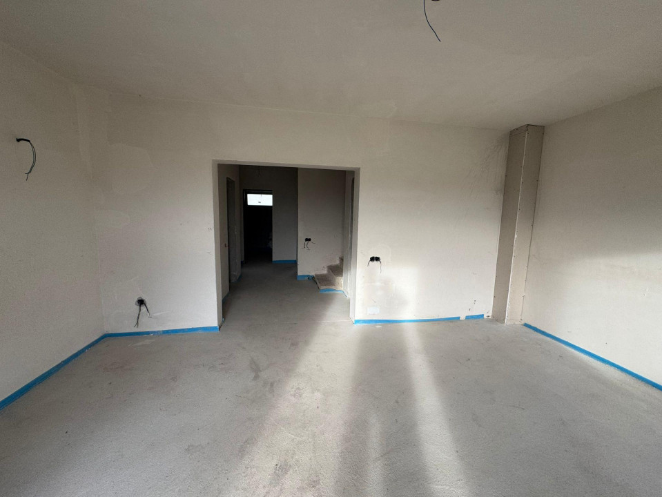 Ultimul Duplex 120mp, Terasa , Garaj , Gradina, zona Valea Chintaului!