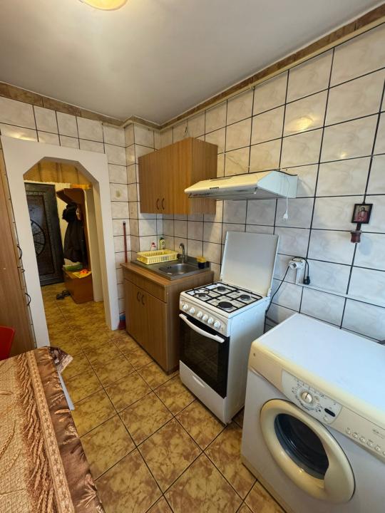 Ap 2 cam. decomandat | Metrou Gorjului | Loc de parcare propriu — Militari, Bucuresti — imagine 5 din 10