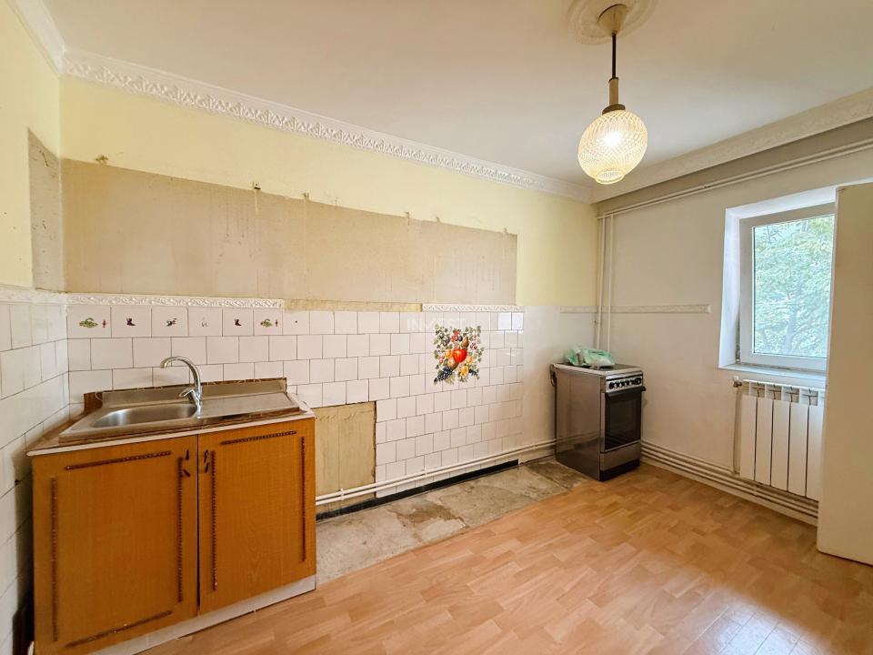Apartament cu 4 camere lângă Mănăstirea Frumoasa - etajul 3 - bloc 1983 - 6