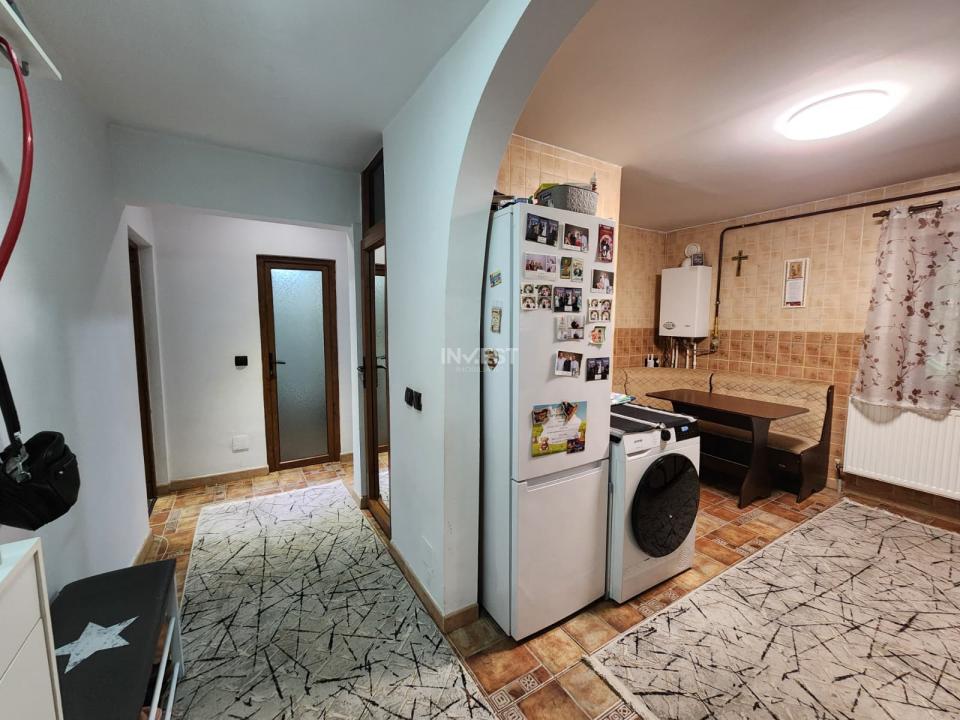 Apartament 2 camere decomandat, parter înalt, Podu Iloaiei – zonă centrală - 3