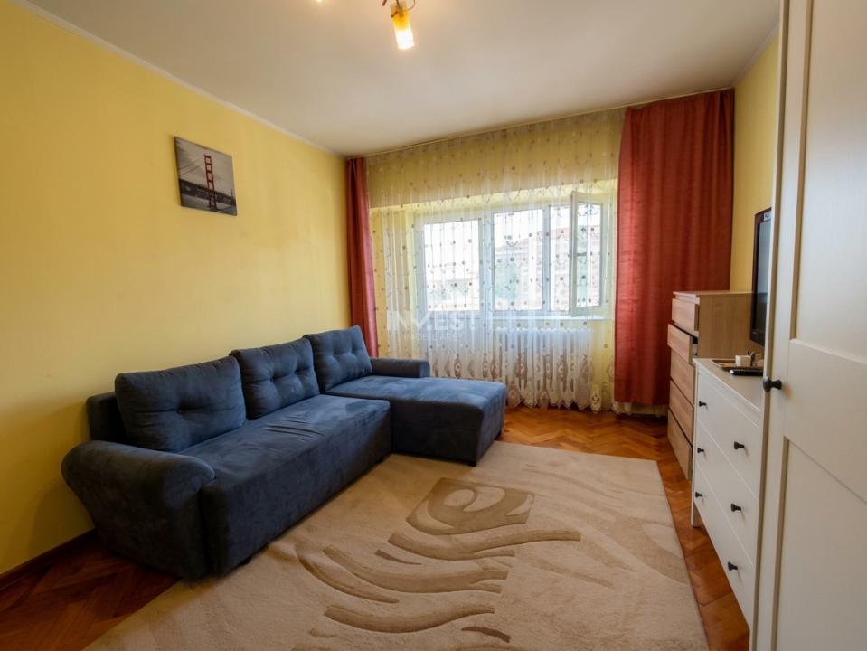 Apartament 3 camere de inchiriat zona Granit  - 1