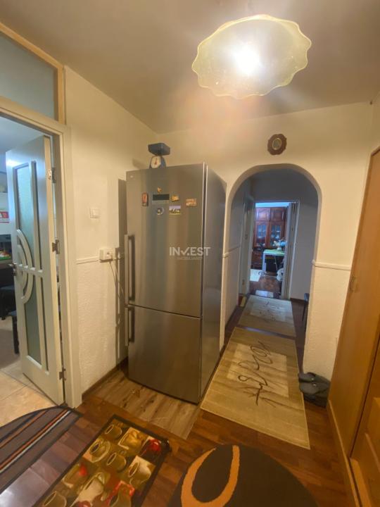 Apartament decomandat cu 4 camere si 2 băi - Nicolina 1 - 2