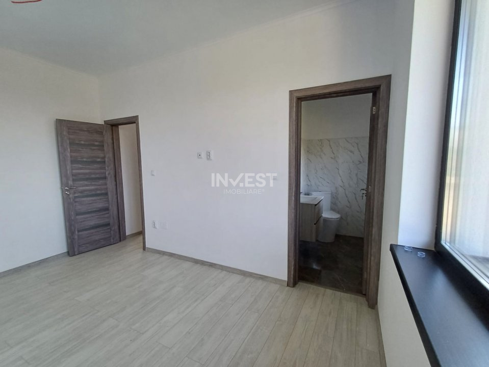 Casă cu 4 camere, 2 băi, beci spațios și 400 mp teren - 12