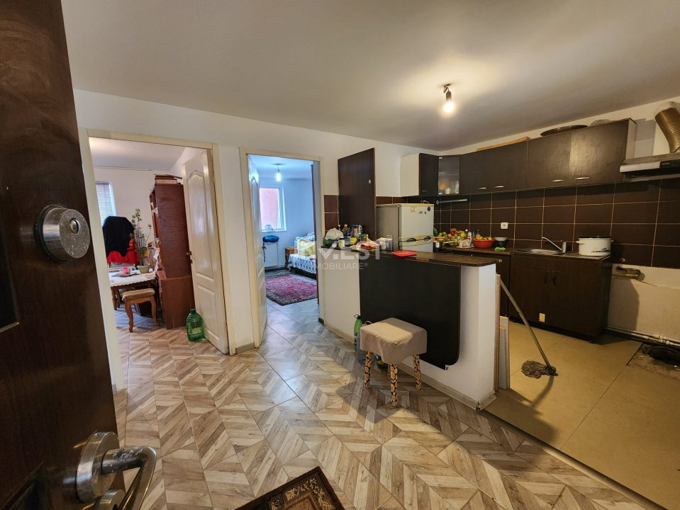 CASA 3 CAMERE , POSIBILITATE SCHIMB CU APARTAMENT 2 CAMERE - 3