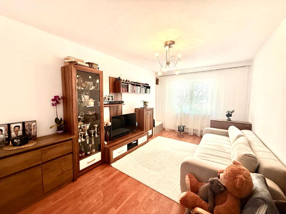 Apartament cu 3 camere - renovat - 61 MPU - Nicolina Lidl - 3