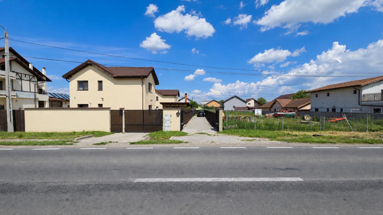 Casă individuală mobilată în Hărman | 139 mp utili, teren 540 mp, șemineu