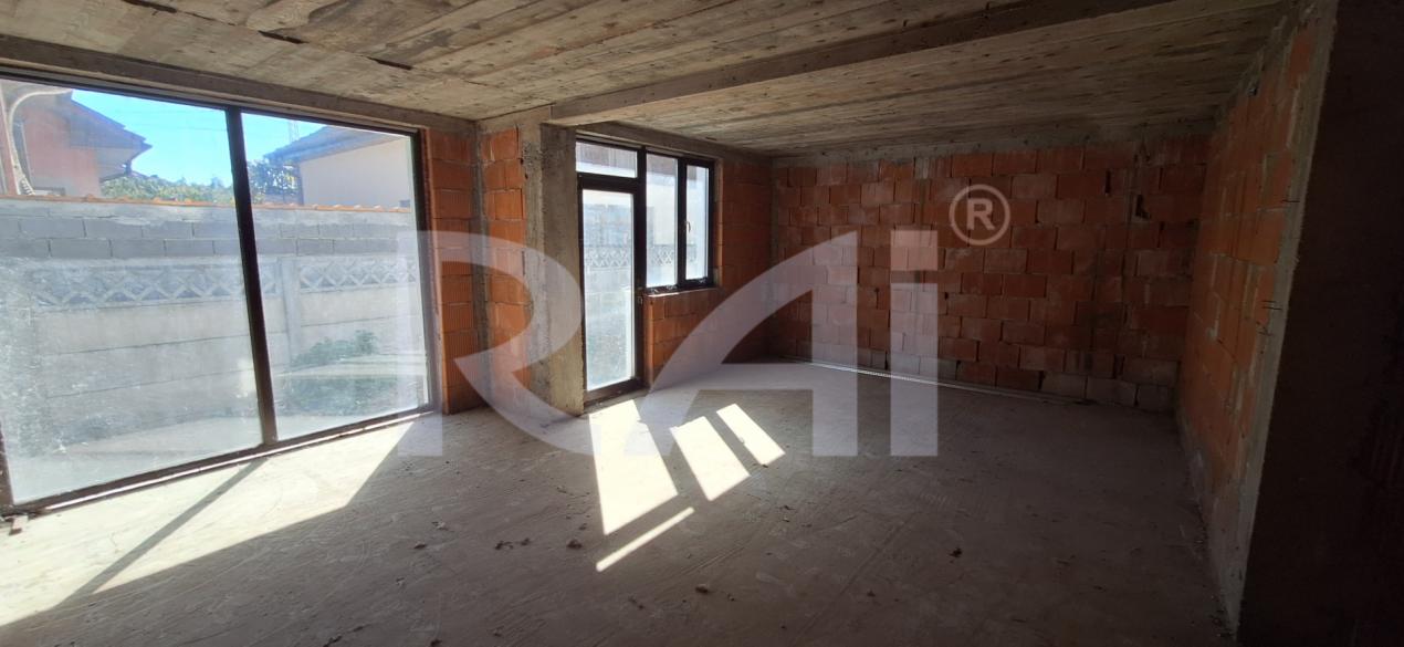 Duplex P+M de vânzare în Craiova - zona Damila
