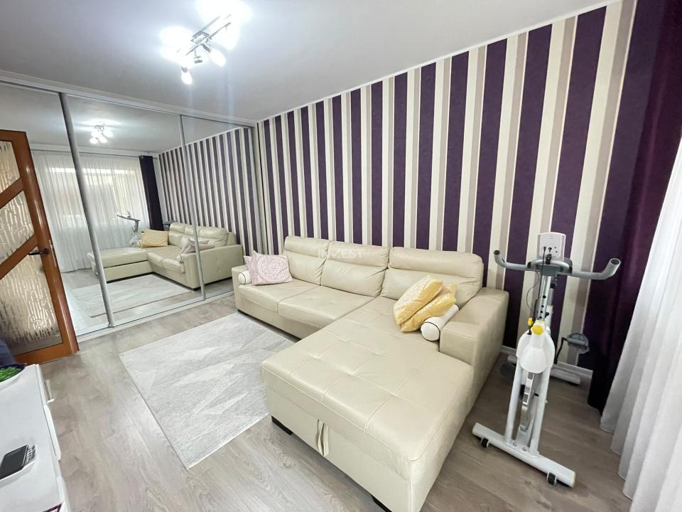 Aparetament renovat 3 camere decomandat-Podu Ros-Odeon-bloc fara risc - 4