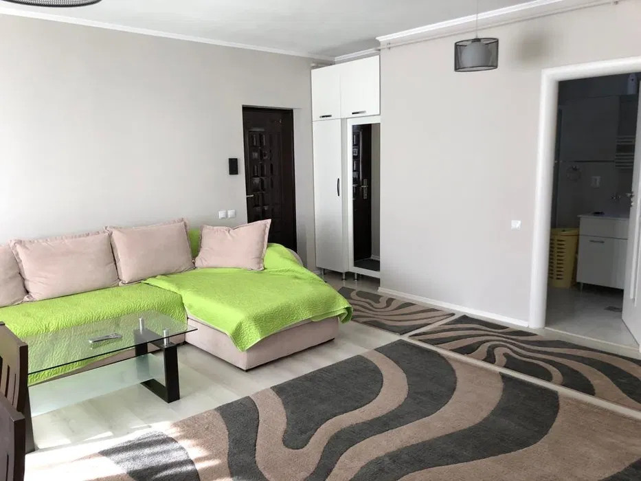 Apartament de 2 camere, 59 mp utili, balcon, parcare, Zona Vivo