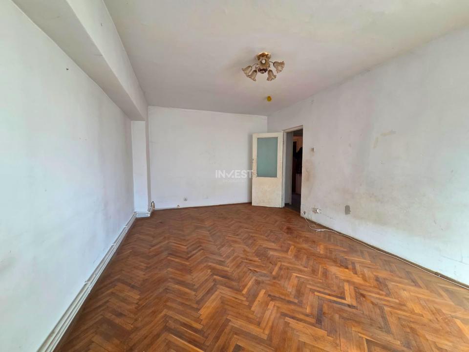 APARTAMENT 3 CAMERE-DECOMANDAT-ETAJ 1 - 3