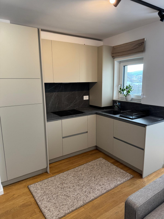 Apartament 2 camere, etaj intermediar,finisaje premium,parcare, str. Avram Iancu