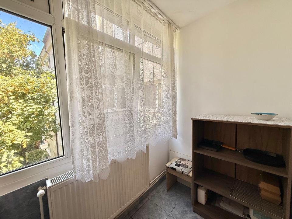 Apartament 2 camere decomandat Nicolina 2 - etaj 3/4 - bloc 1985 - 6