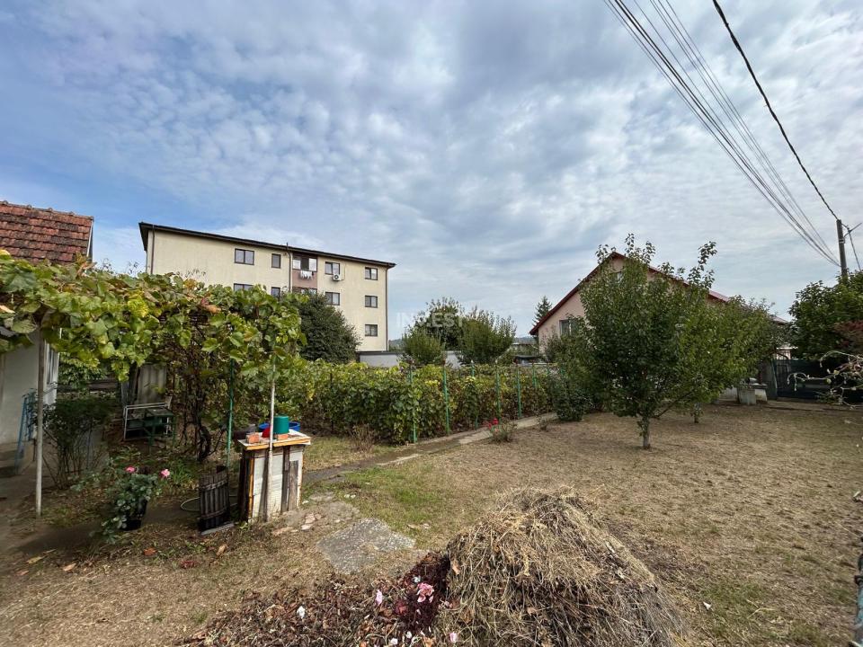 TEREN INTRAVALIN , 927 MP , DESCHIDERE 31 MP, CAPAT CUG-STRADA BAZEI - 1