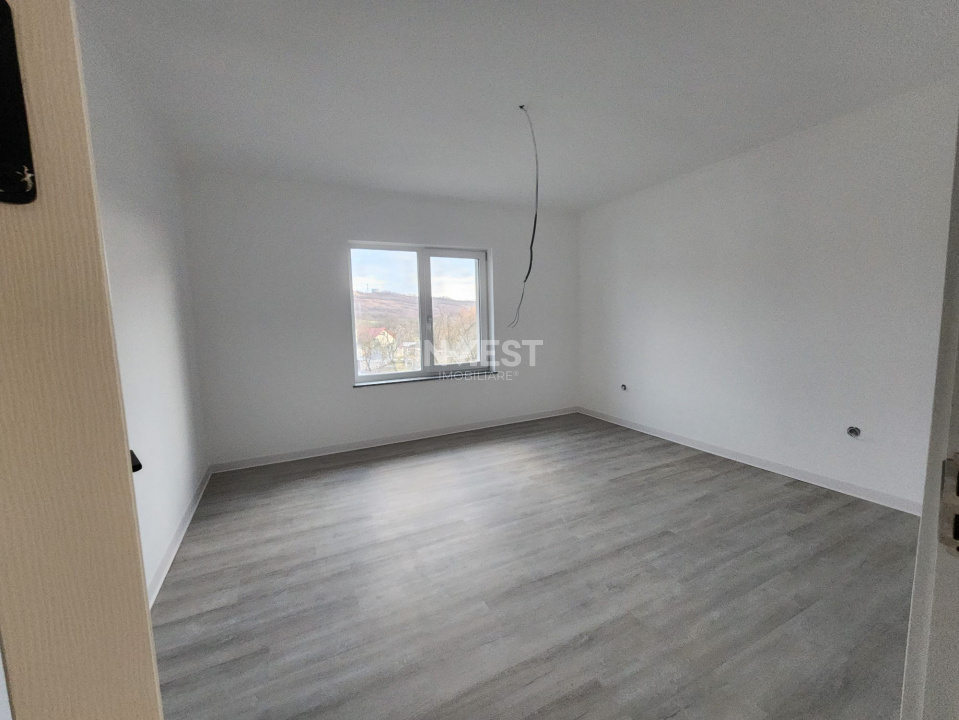 CASA INDIVIDUALA, 4 CAMERE, 2 BAI, 115 MP UTILI, MIROSLAVA-LIDL - 5