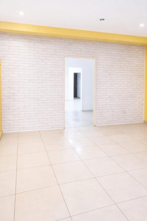 Închiriez spațiu comercial 80 mp zonă Belvedere Nicolina - 1