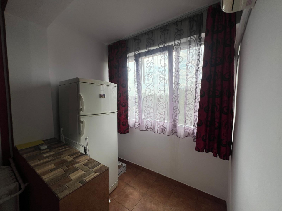 Titan - Costin Georgian / Garsoniera / Balcon tip logie / Metrou / AC
