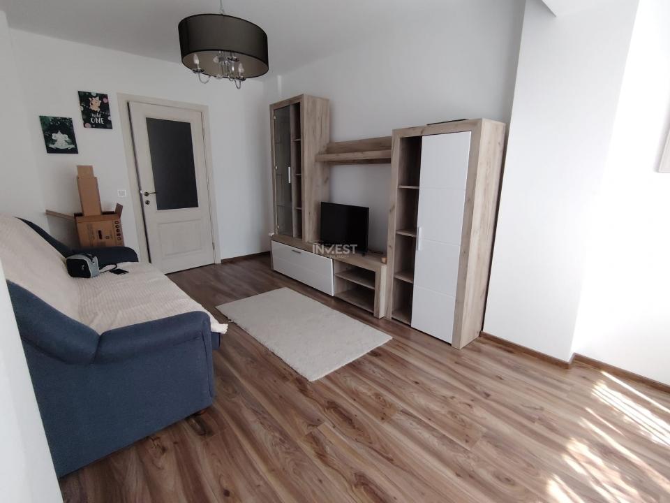 Apartament spatios cu 3 camere, decomandat, CUG - 2